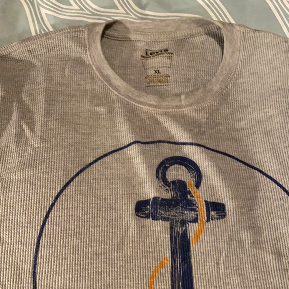 Gently preowned, LEVI GRAY XL MENS THERMAL. GREAT FOR FALL&WINTER